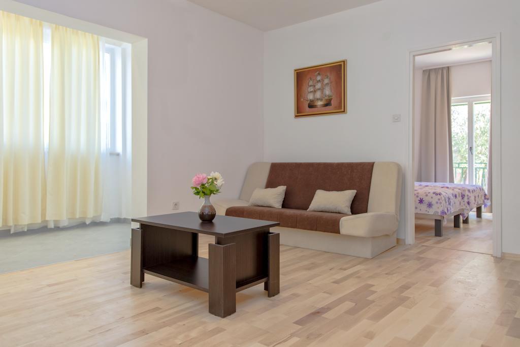 Maslina Apartments Stari Grad  Phòng bức ảnh